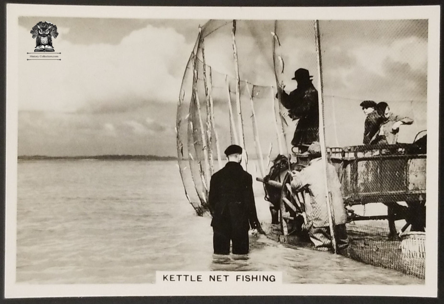 1939 UK Coastwise Senior Service Cigarettes Kettle Net Fishing Trading Card - Japan Tobacco