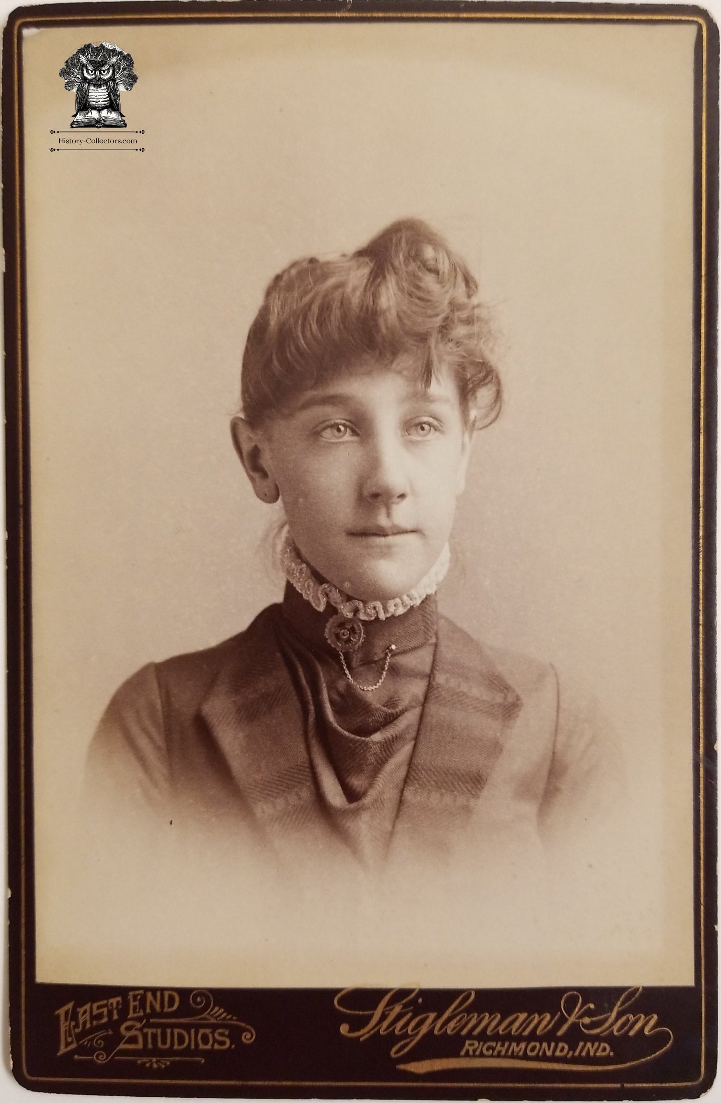 Victorian Cabinet Card Photo - East End Studios - Stigleman & Son - 826 Main Street Richmond Indiana - Young Woman Fashion
