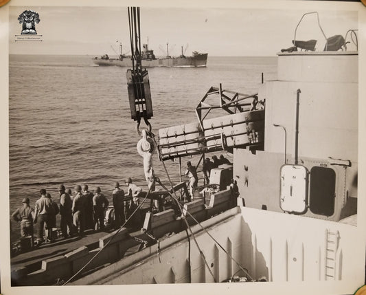 WWII Era USN United States Navy Photograph - USMC United States Marine Corp Balsa Raft Launch - Pacific Theater War - 10x8